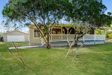 1219 THOMPSON AVE LEHIGH ACRES, FL 33972